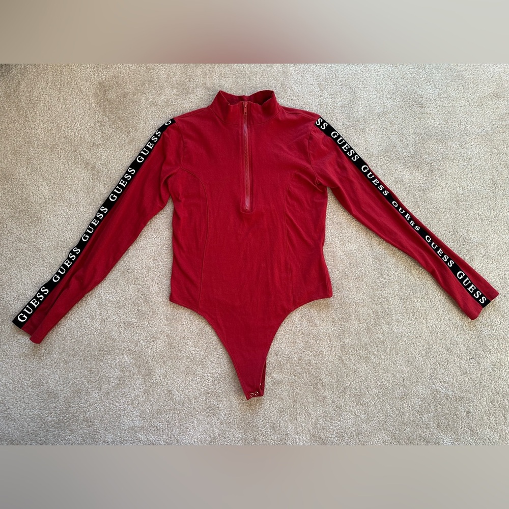 Guess Women’s Large Long Sleeve Zip Bodysuit Red And Black